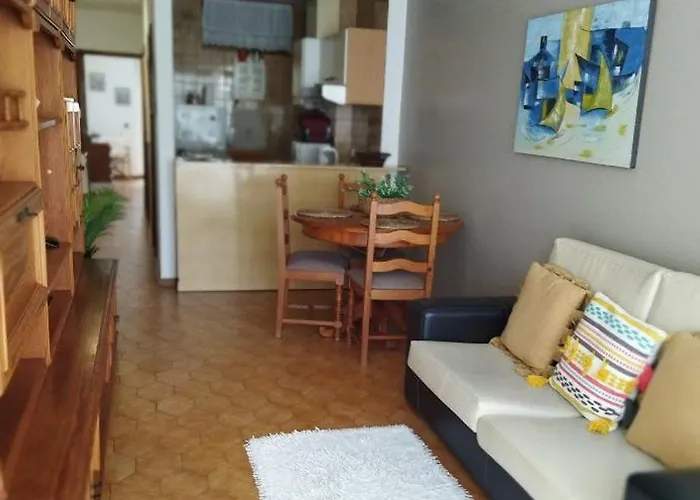 아파트 Appartement A Porto En Bord Mer Avec Grand Terrasse 포보아데바짐